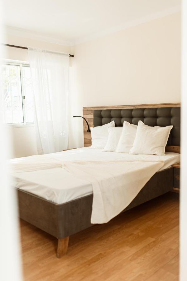 Apartment In Lisbon With 3 Bedroom Cozy Experience ロウレス エクステリア 写真